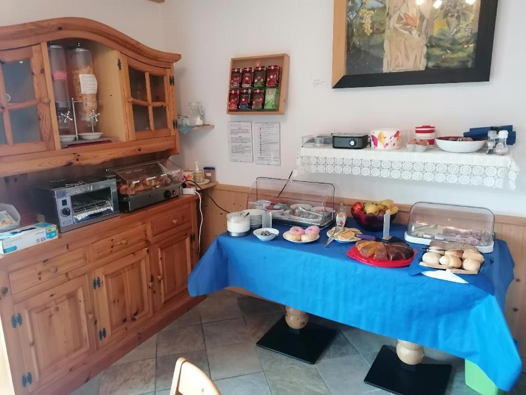 B&B Ledro Affittacamere Mezzolago Luaran gambar