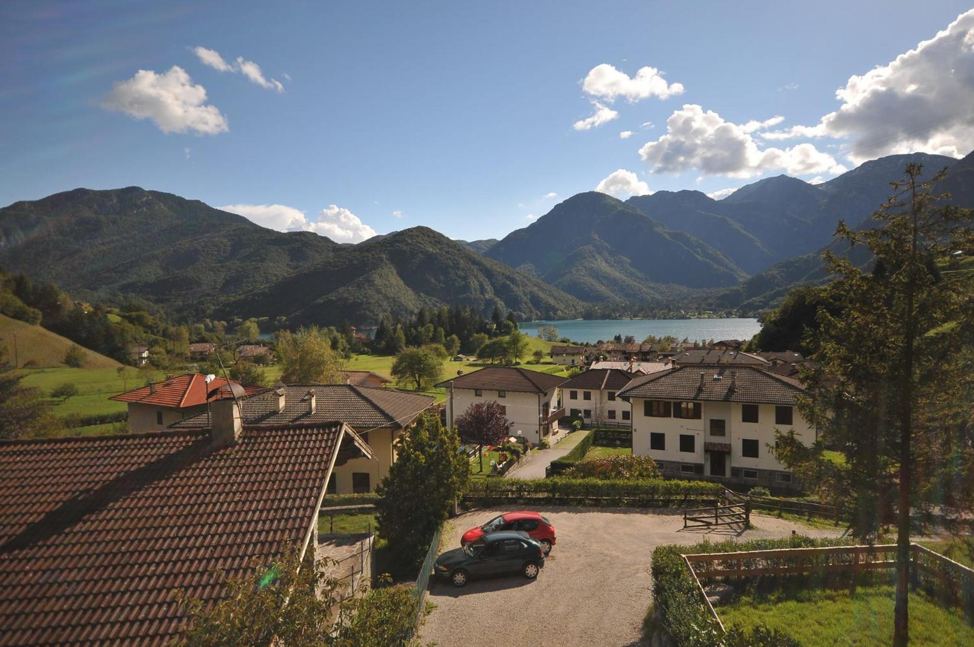 B&B Ledro Affittacamere Mezzolago Luaran gambar