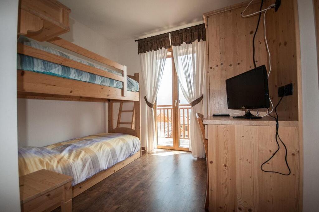 B&B Ledro Affittacamere Mezzolago Bilik gambar