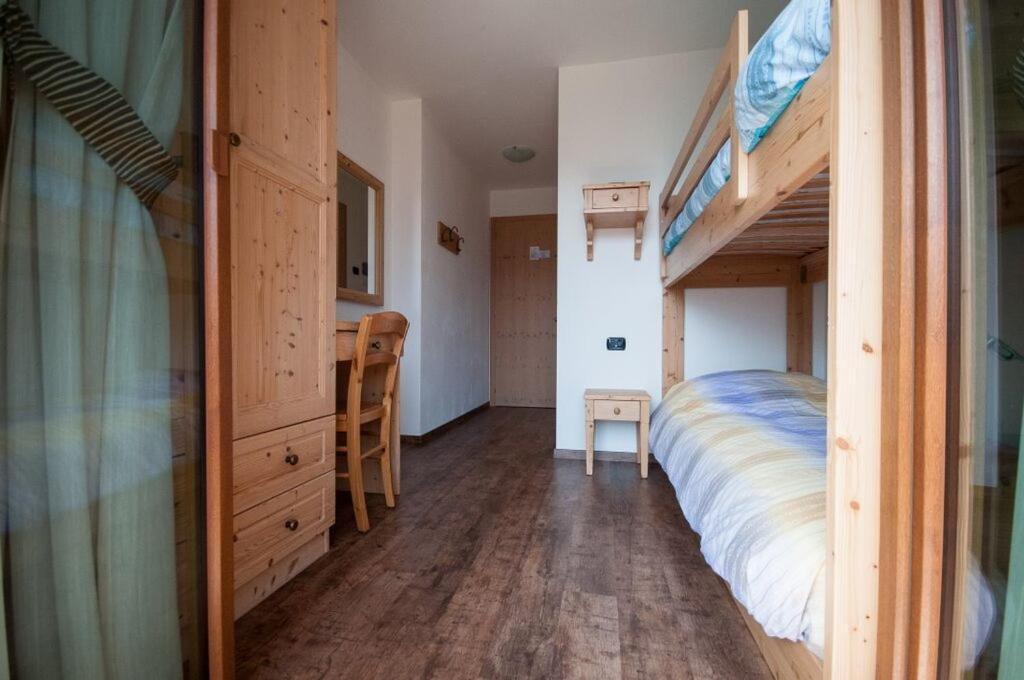 B&B Ledro Affittacamere Mezzolago Bilik gambar