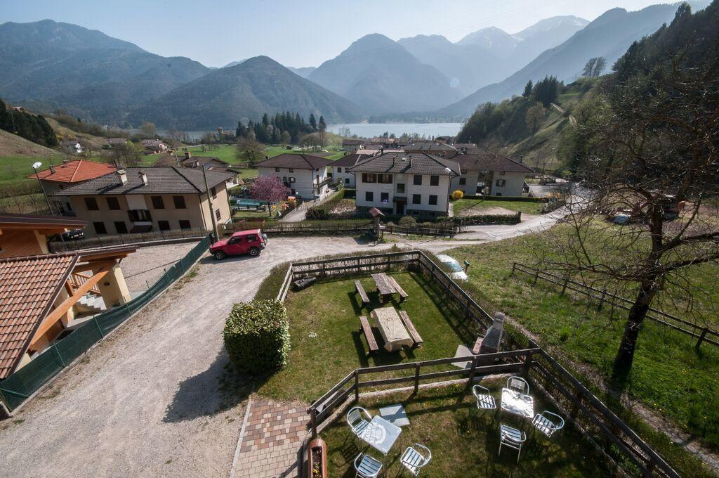 B&B Ledro Affittacamere Mezzolago Luaran gambar